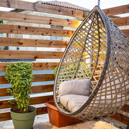 Filiatras Welcoming Hideaway - A Cozy Urban Escape Apartment Exterior photo