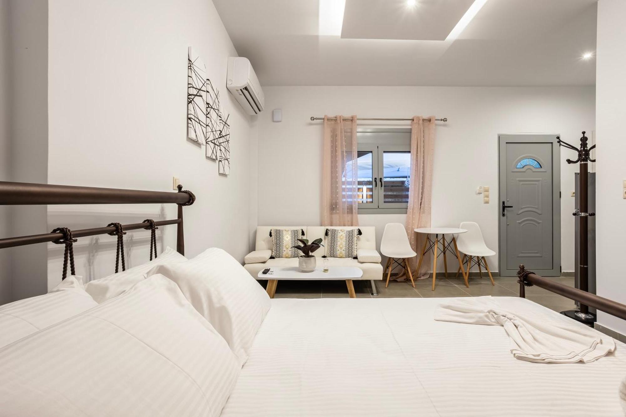 Apartment Filiatras Welcoming Hideaway - A Cozy Urban Escape Filiatra