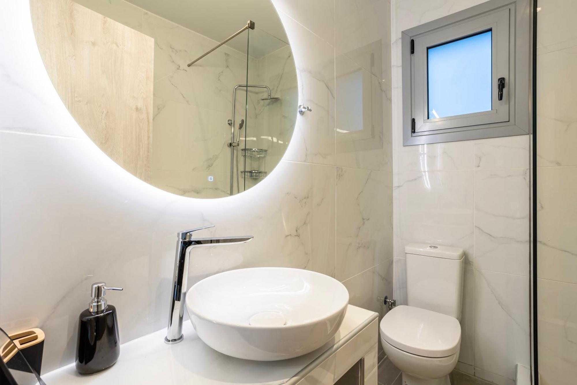 Filiatras Welcoming Hideaway - A Cozy Urban Escape *
