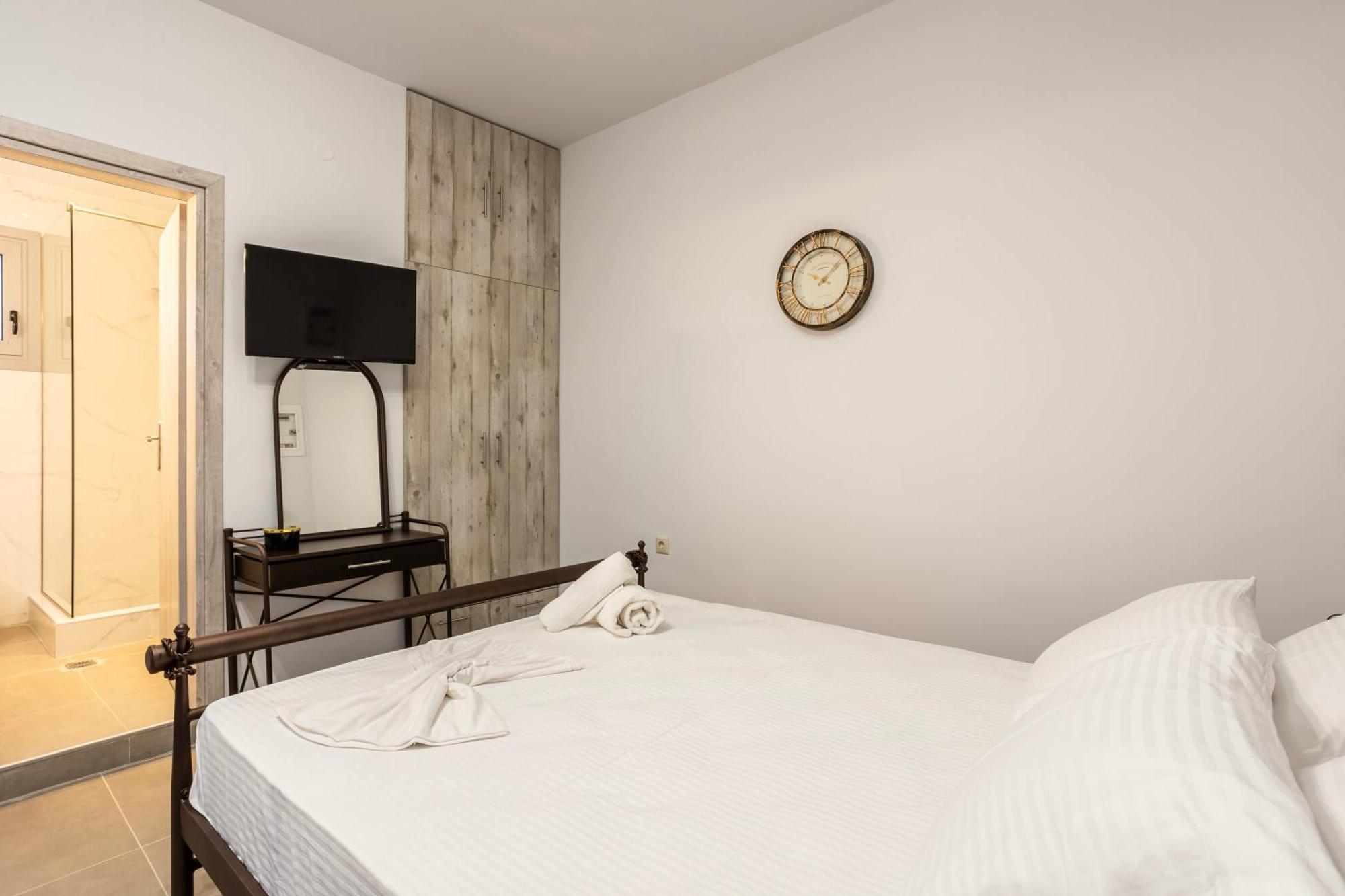 Apartment Filiatras Welcoming Hideaway - A Cozy Urban Escape